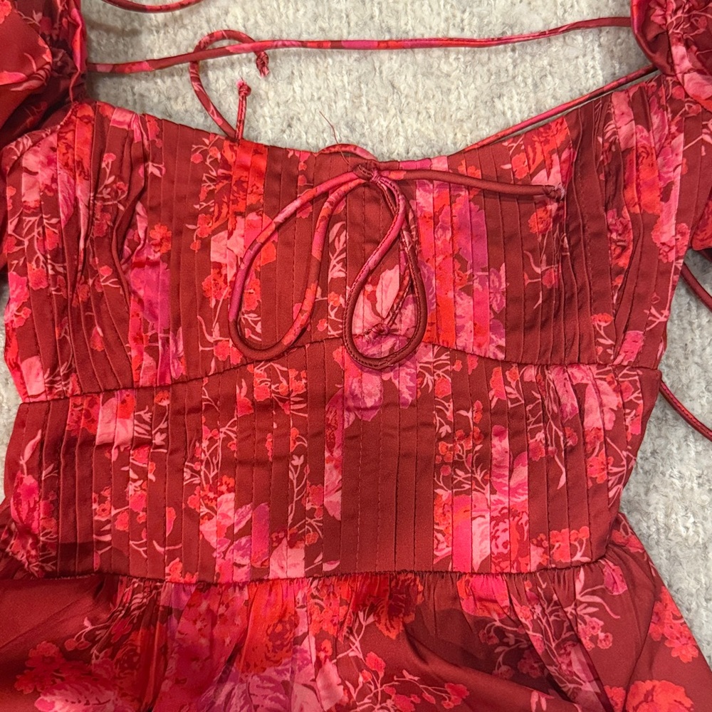 Floral Red Puff Sleeve Dress - Picture 7 of 7
